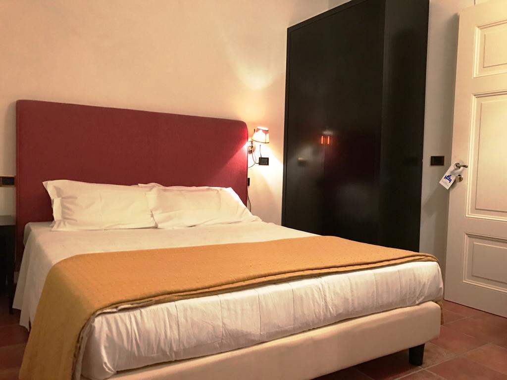 Castello Di Leonina Relais - Adults Only Hotel Siena Luaran gambar