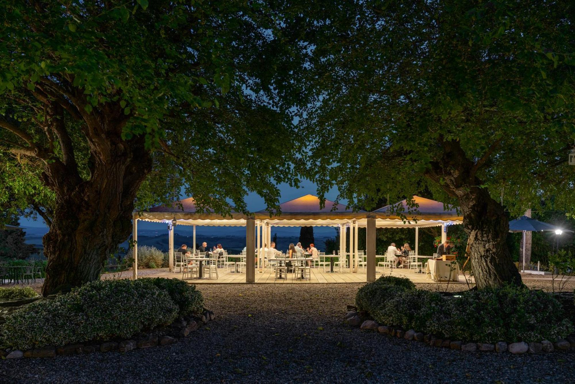 Castello Di Leonina Relais - Adults Only Hotel Siena Luaran gambar