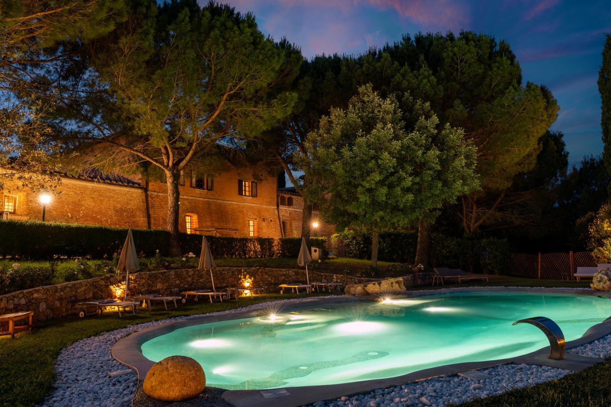 Castello Di Leonina Relais - Adults Only Hotel Siena Luaran gambar
