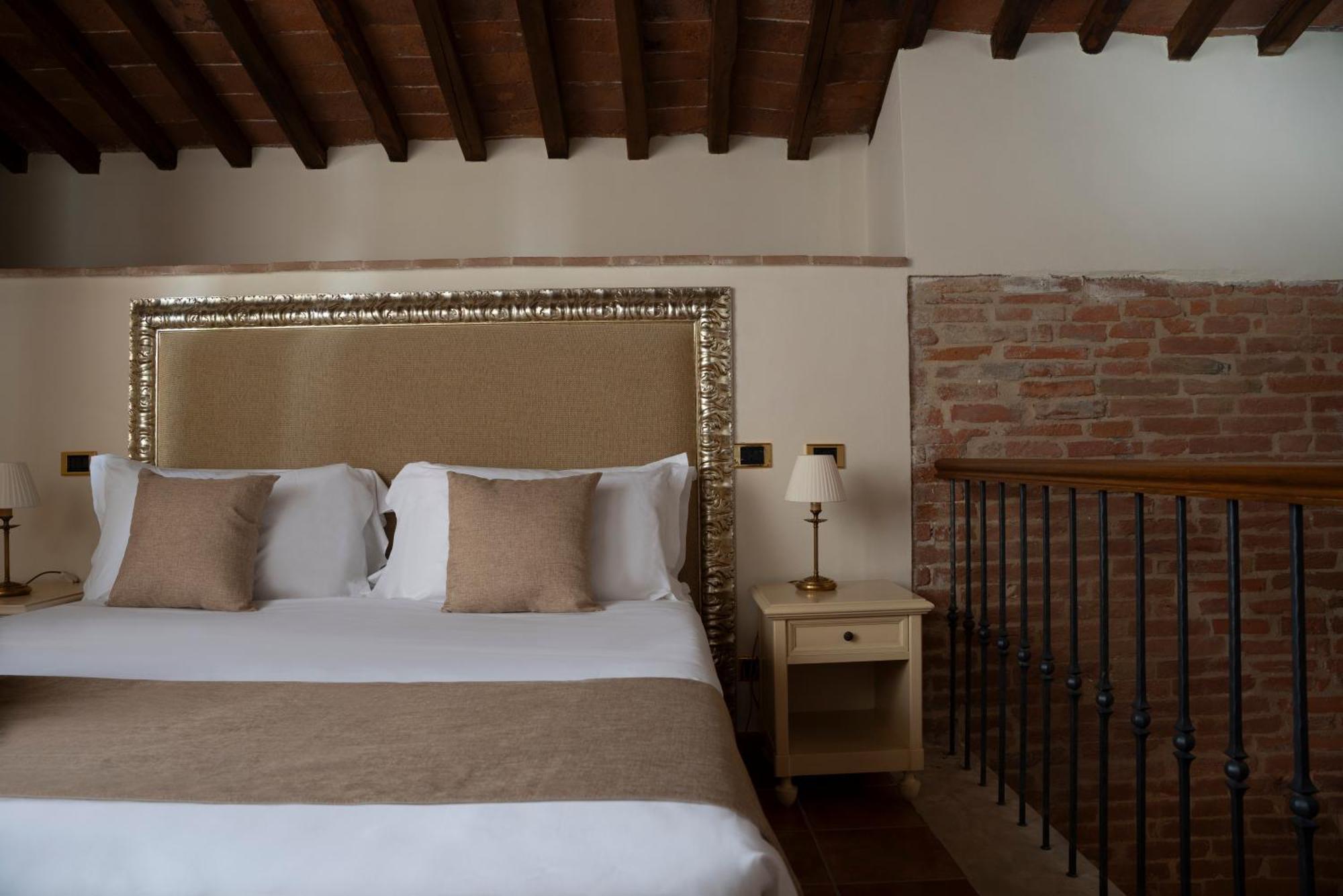 Castello Di Leonina Relais - Adults Only Hotel Siena Luaran gambar