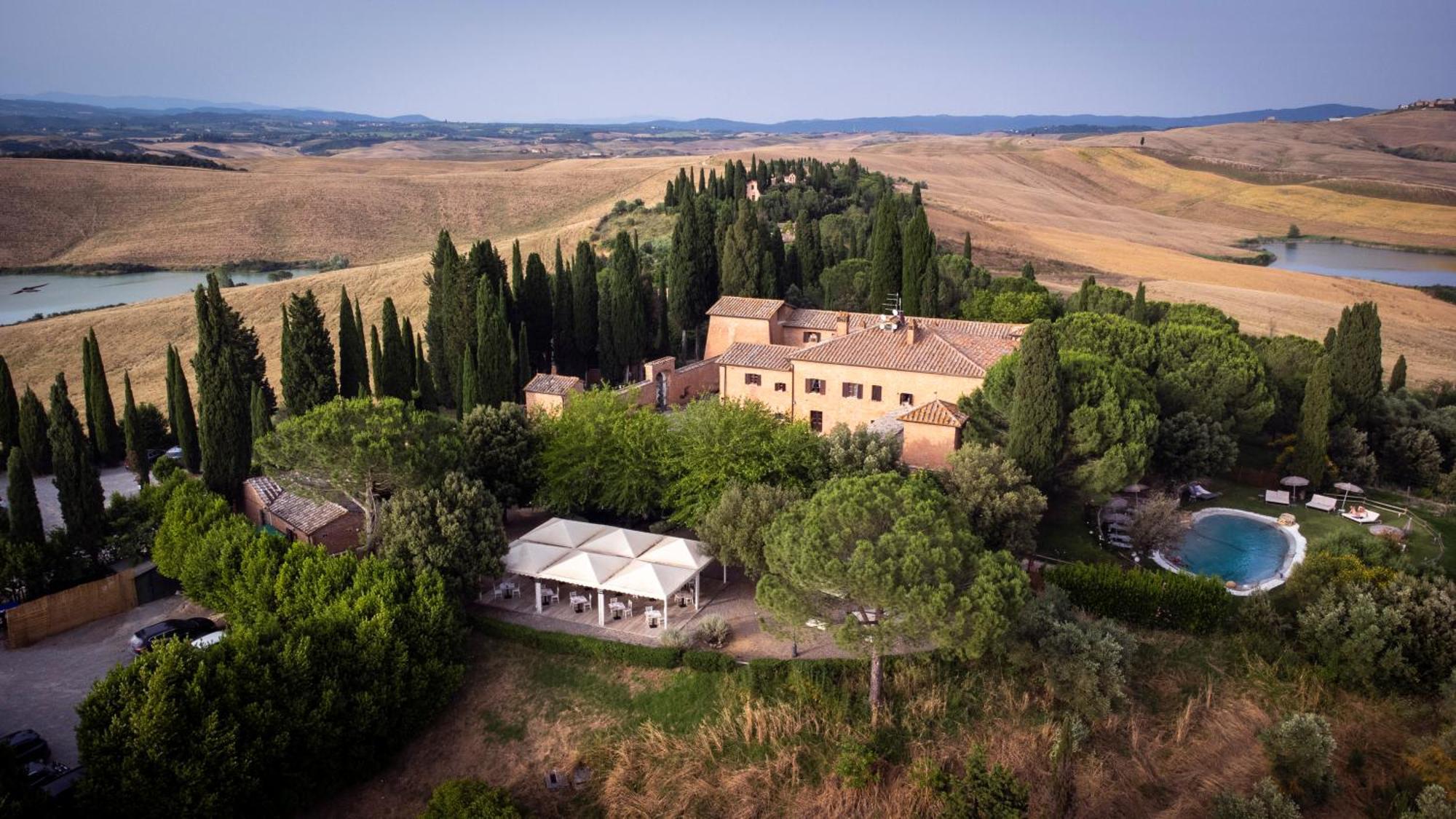 Castello Di Leonina Relais - Adults Only Hotel Siena Luaran gambar