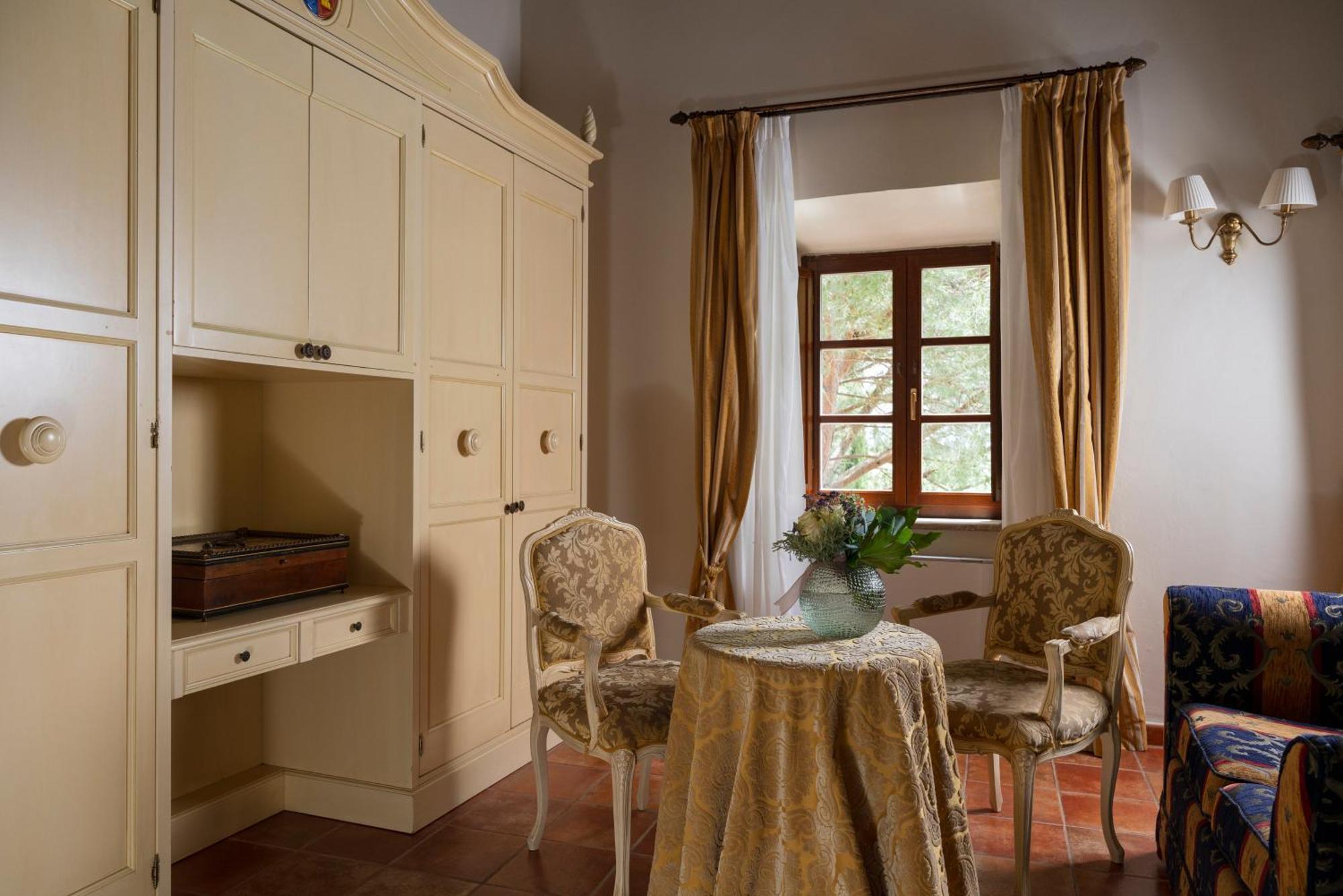 Castello Di Leonina Relais - Adults Only Hotel Siena Luaran gambar