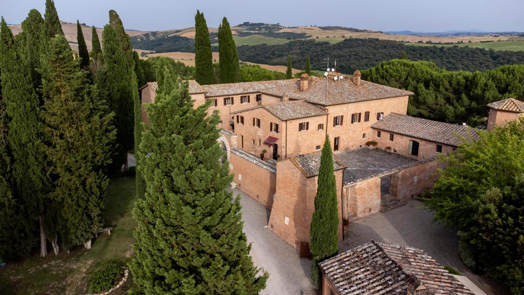 Castello Di Leonina Adults Only Hotel Siena Luaran gambar