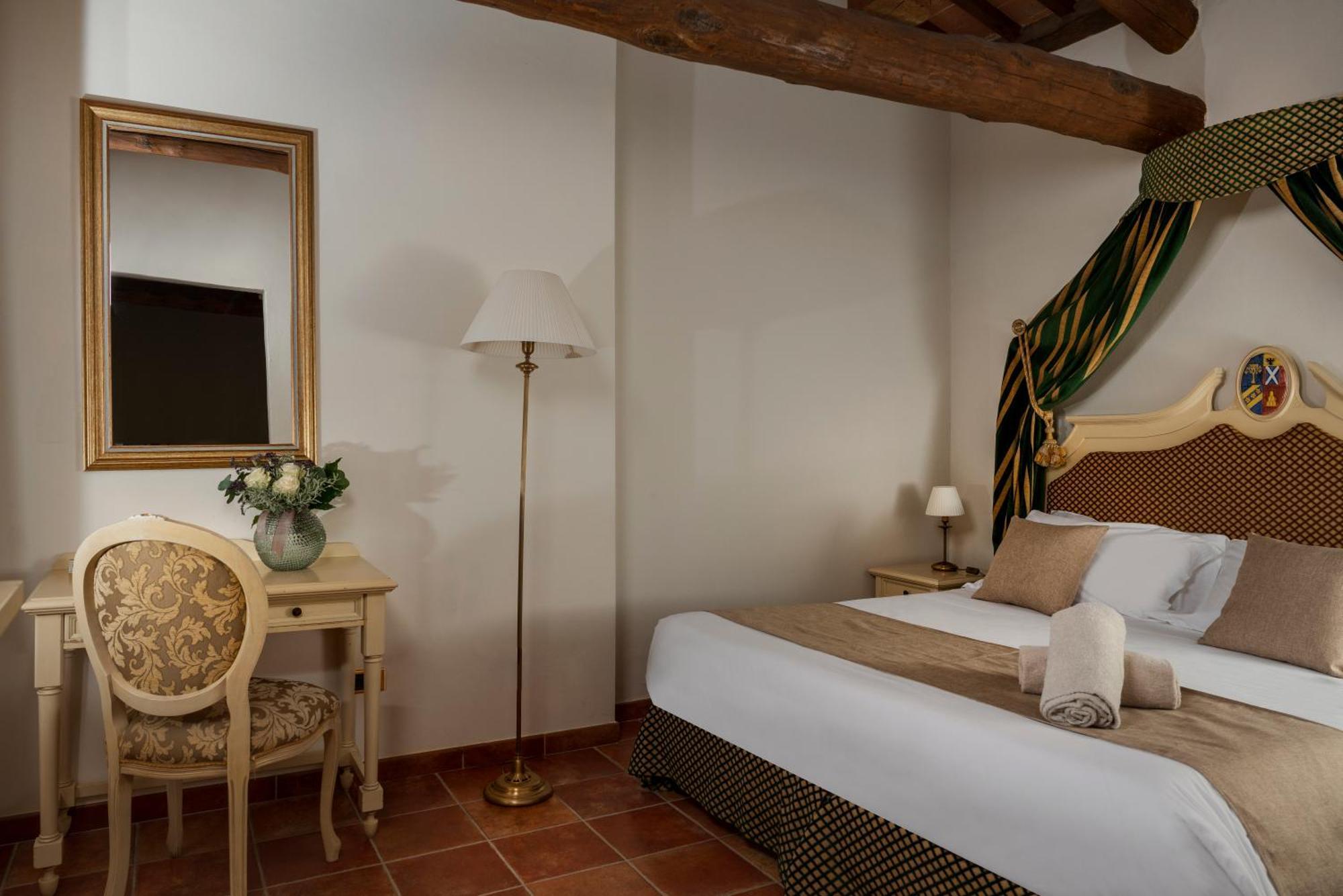 Castello Di Leonina Relais - Adults Only Hotel Siena Luaran gambar