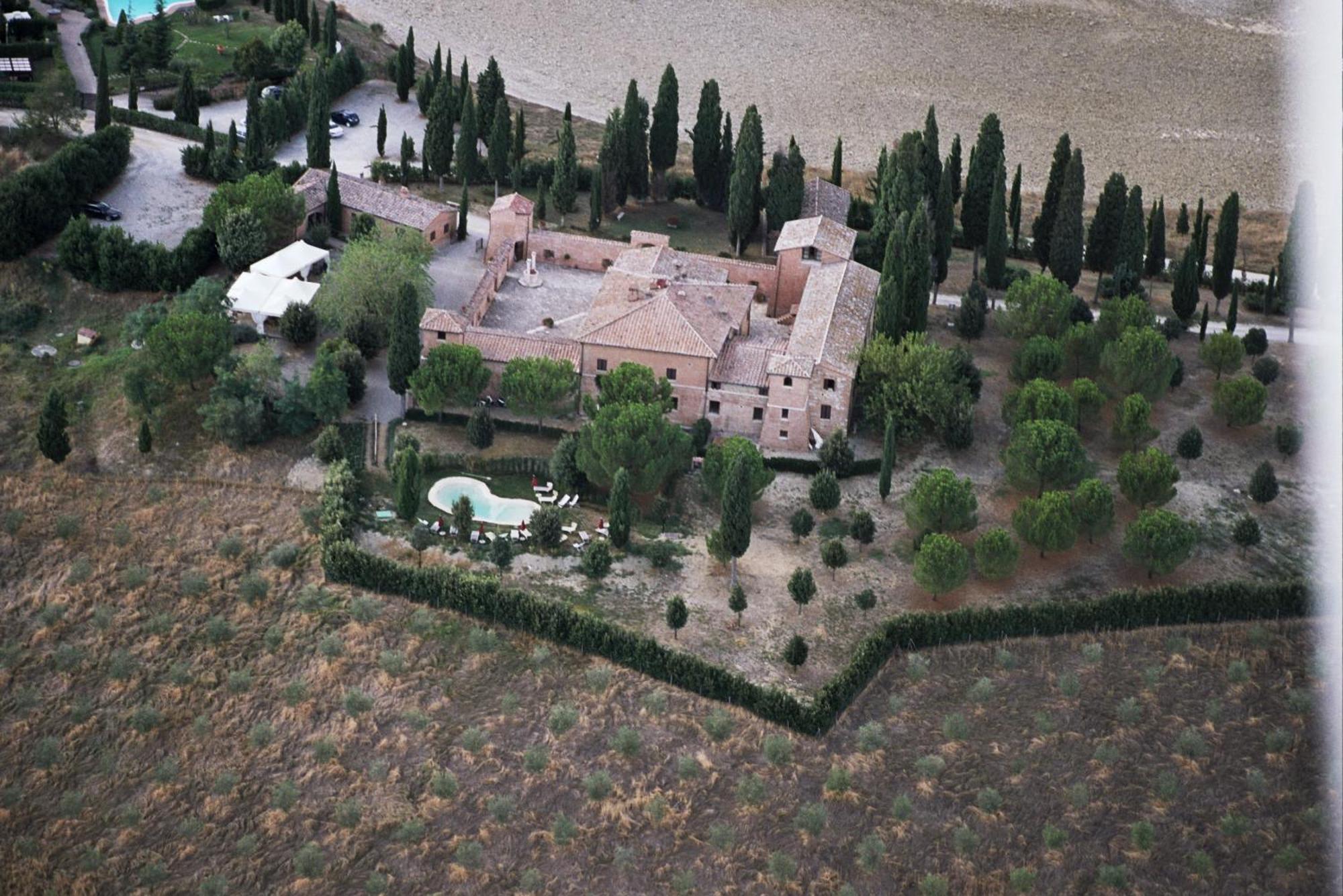 Castello Di Leonina Relais - Adults Only Hotel Siena Luaran gambar