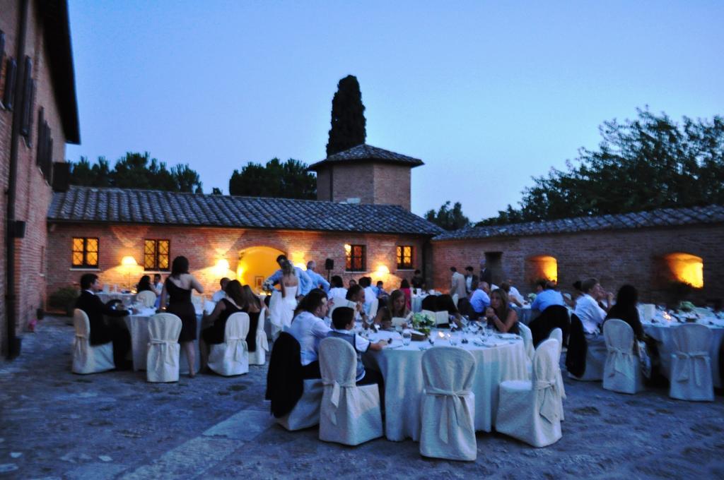 Castello Di Leonina Relais - Adults Only Hotel Siena Luaran gambar