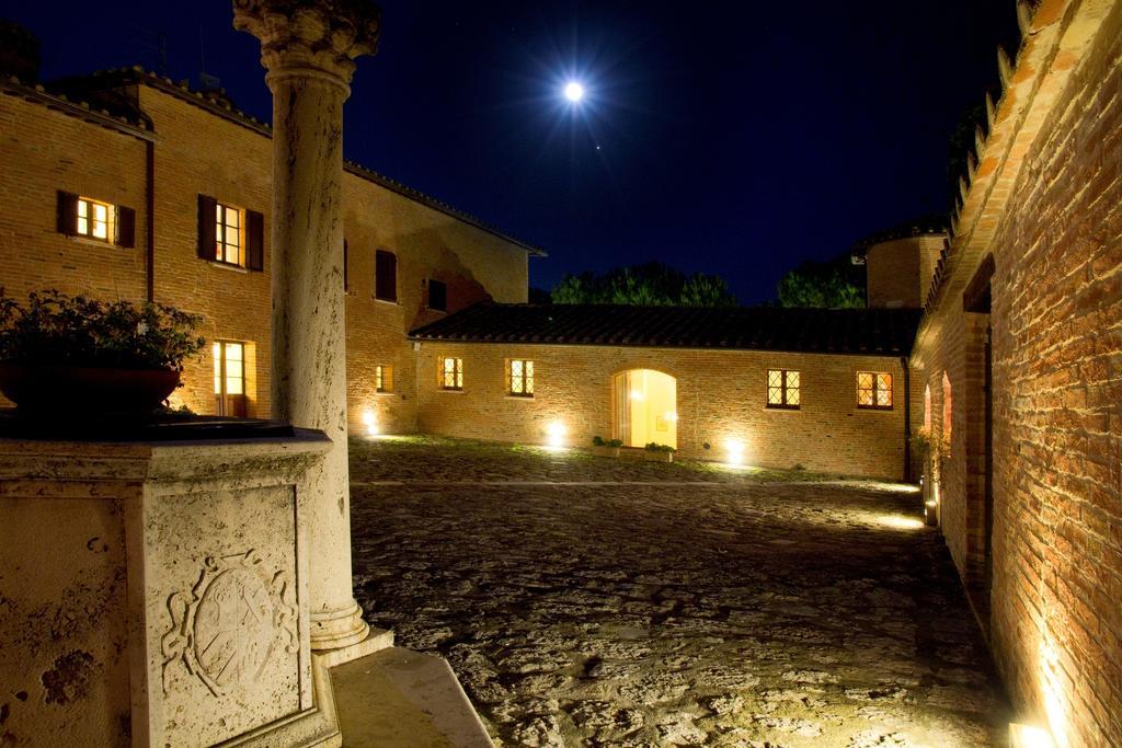 Castello Di Leonina Relais - Adults Only Hotel Siena Luaran gambar